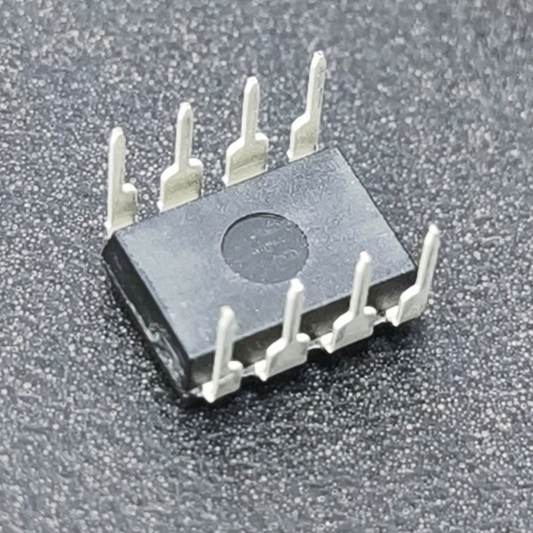 UC3845 UC3845B KA3845 TL3845AN 3845 IC nguồn DIP-8 mới 100% 